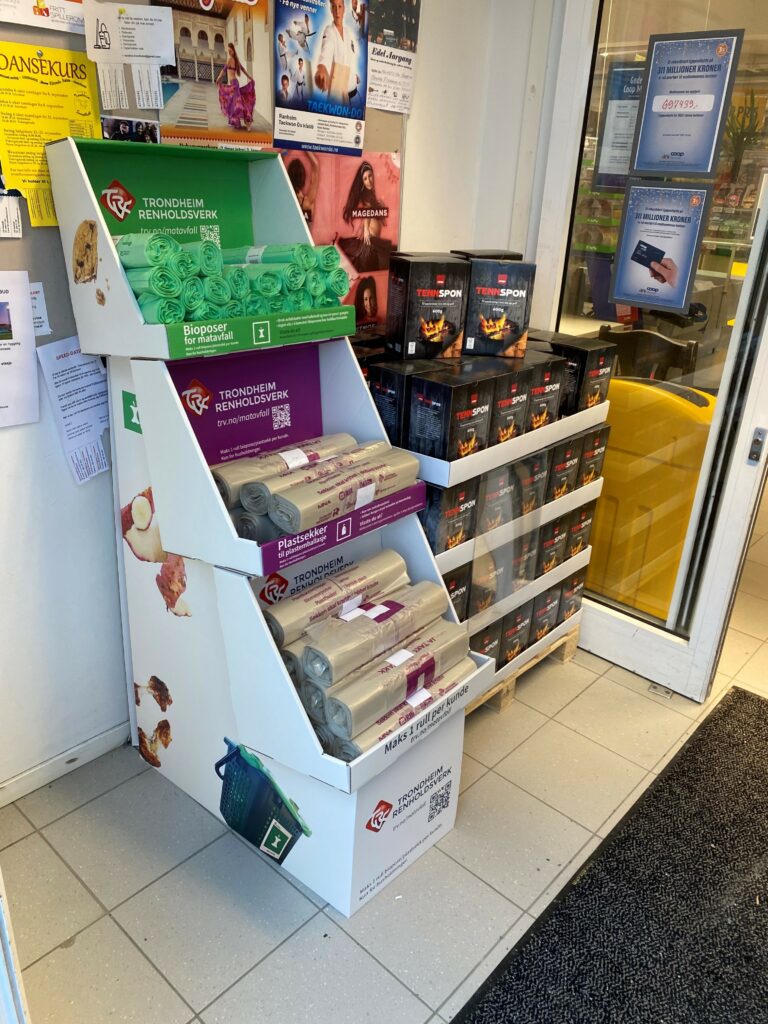 Storprosjektet er i gang – denne uka plasserte vi ut de første nye beholderne 10