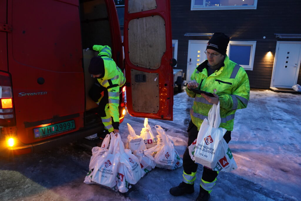 Storprosjektet er i gang – denne uka plasserte vi ut de første nye beholderne 2